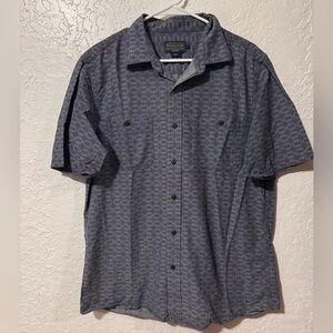 Pendleton Men’s Short Sleeve Button Down Patterned Shirt
Size Large